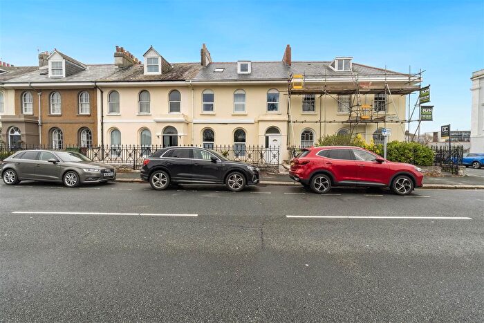 2 Bedroom Flat To Rent In Caroline Place, Stonehouse, Plymouth, PL1