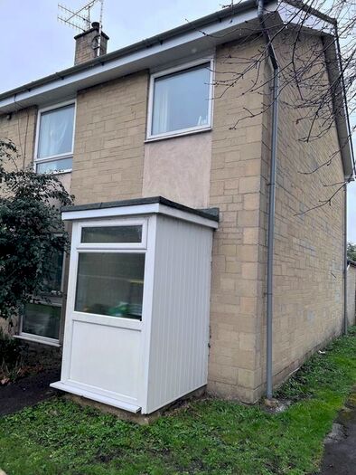 3 Bedroom Terraced House To Rent In Hakeburn Road, Cirencester, GL7