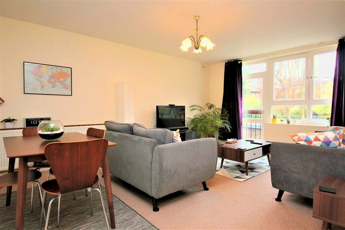 2 Bedroom Flat To Rent In Kersfield Road, London, SW15