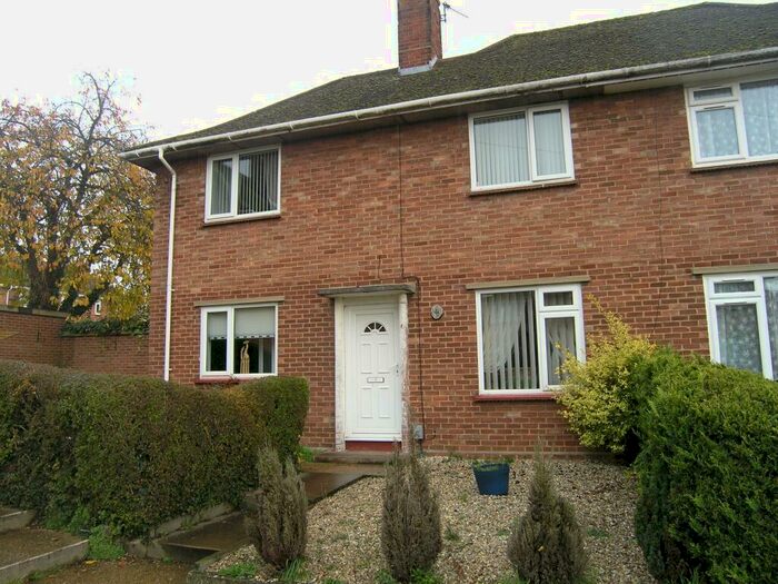3 Bedroom Semi-Detached House To Rent In Cresswell Close, Norwich, NR5