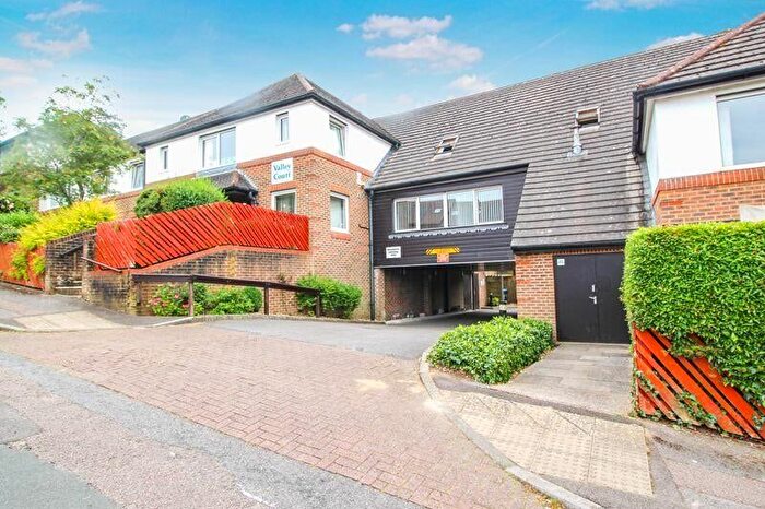 1 Bedroom Property For Sale In Beechwood Gardens, Caterham, CR3