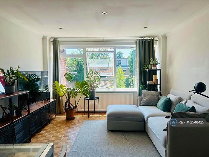 2 Bedroom Flat To Rent In St James Road, Sutton, SM1