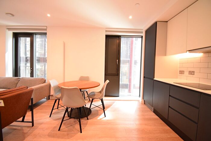 1 Bedroom Flat For Sale In Symphony Park, Manchester, M1