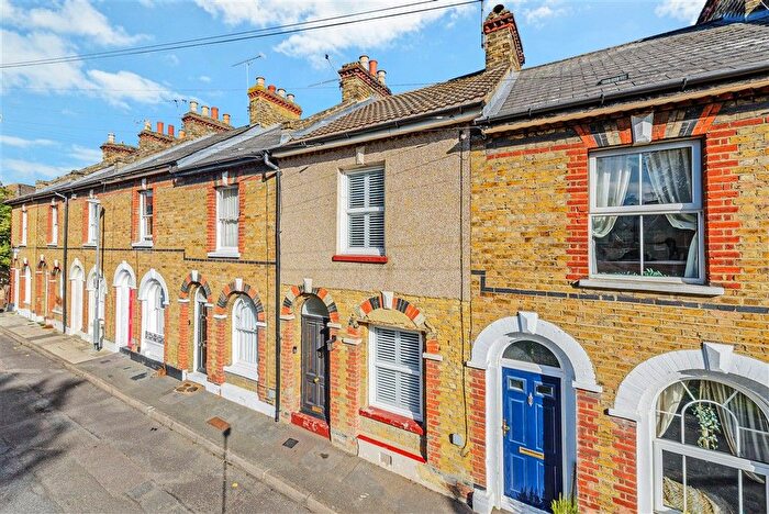 2 Bedroom Terraced House For Sale In Christchurch Crescent, Gravesend, Kent, DA12