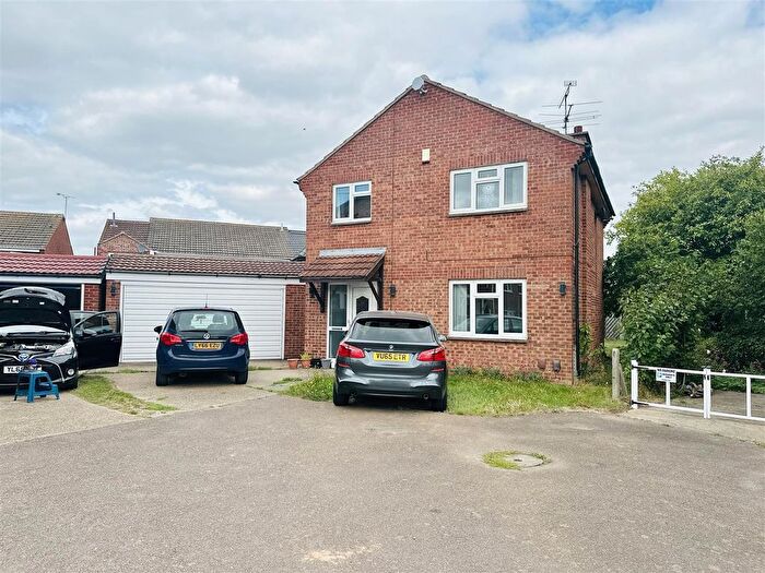 4 Bedroom Detached House For Sale In Faldo Close, Rushey Mead, Leicester, LE4