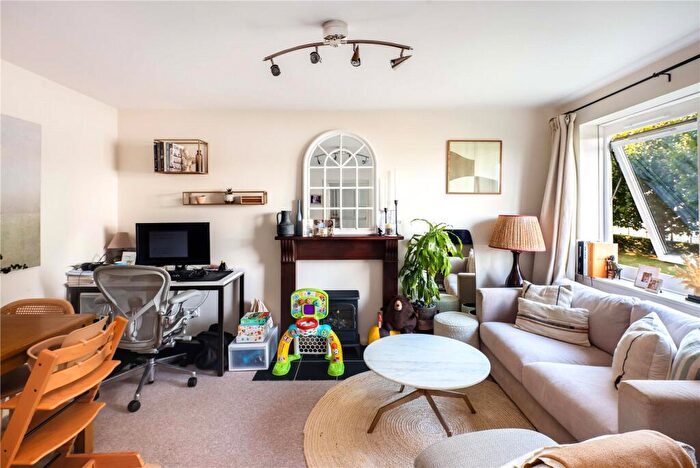 1 Bedroom Flat To Rent In Ferguson Close, Isle Of Dogs, London, E14