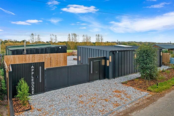 3 Bedroom Barn Conversion For Sale In Lady Lane, Earlswood, B94