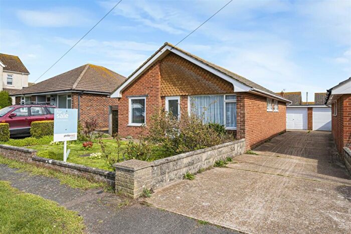 3 Bedroom Detached Bungalow For Sale In Cairo Avenue, Peacehaven, BN10