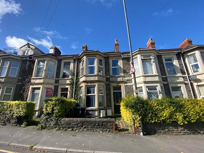 1 Bedroom Flat To Rent In Downend Road, Bristol, Gloucestershire, BS15