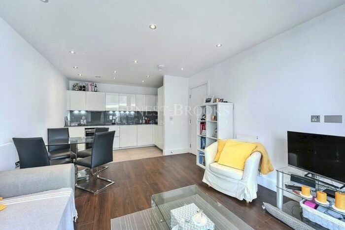 2 Bedroom Flat To Rent In Rainsborough House, Stamford Square, Putney, SW15