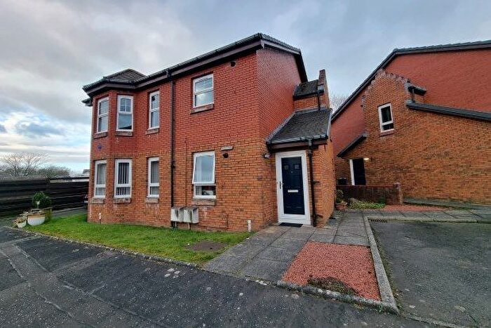 2 Bedroom Flat To Rent In Bruce View, Stirling, FK7