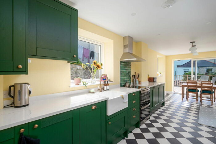 3 Bedroom Terraced House For Sale In Admiralty Street, Stonehouse, Plymouth, PL1