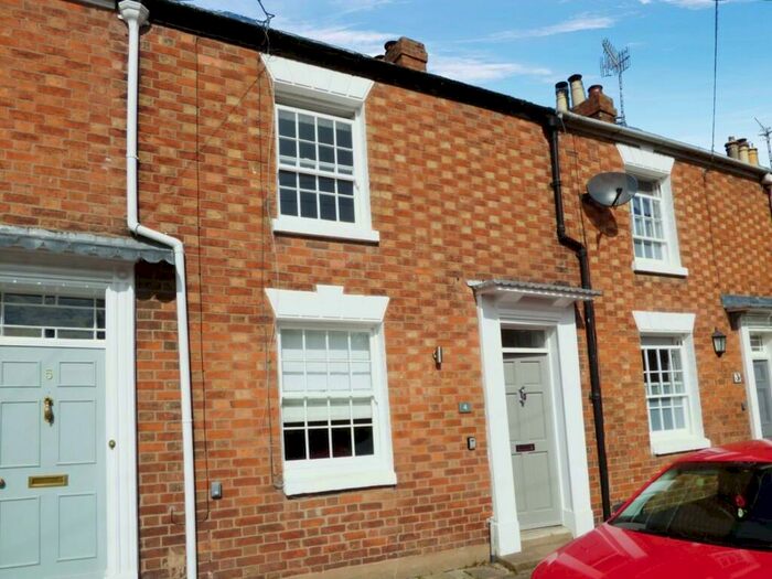 2 Bedroom Terraced House To Rent In New Street, Stratford-upon-Avon, CV37