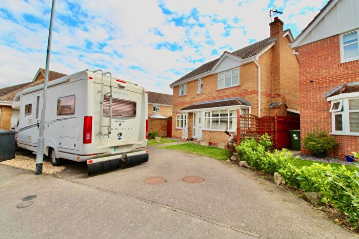 6 Bedroom Detached House For Sale In Alvis Drive, Yaxley, Peterborough, PE7