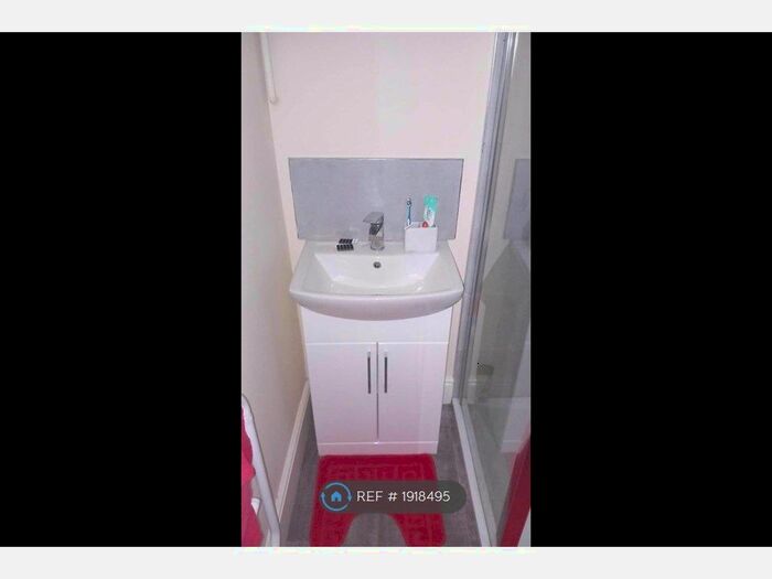 Studio To Rent In Windsor Road, Levenshulme, Manchester, M19