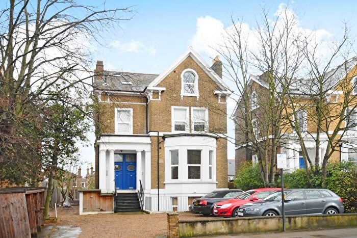 1 Bedroom Flat To Rent In Bedford Hill, London, SW12