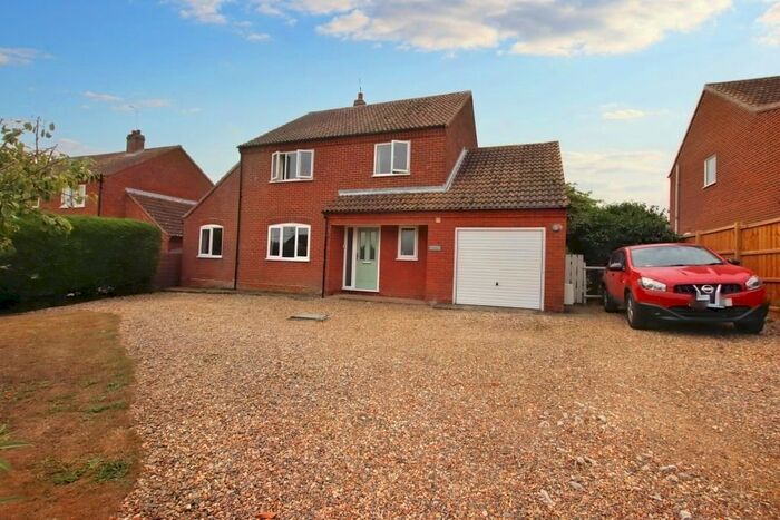 4 Bedroom Detached House For Sale In Fakenham Road, Great Ryburgh, Fakenham, NR21