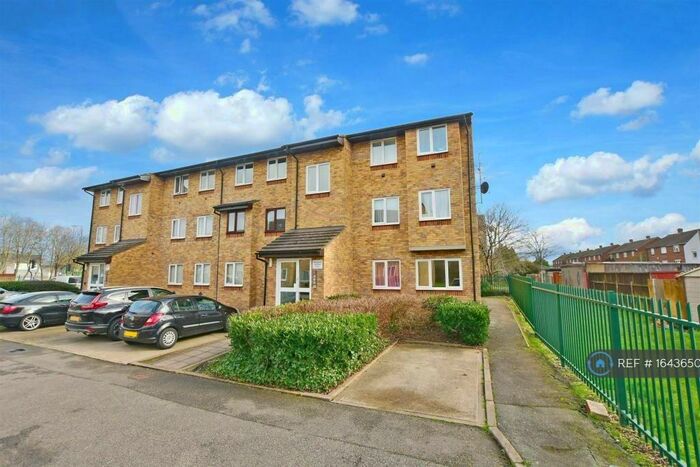2 Bedroom Flat To Rent In Waterfield Close, Belvedere, DA17