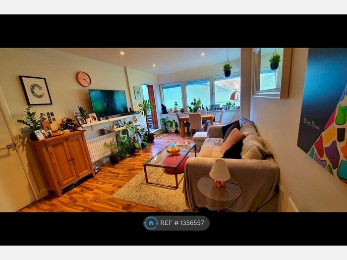 2 Bedroom Flat To Rent In Hillside, London, NW10