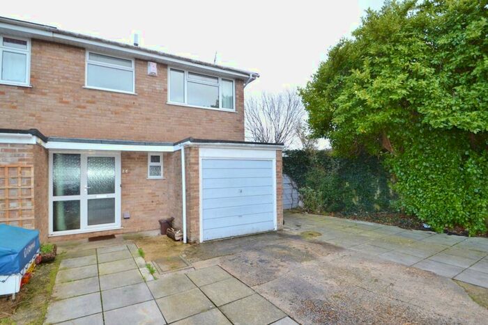 3 Bedroom End Of Terrace House To Rent In Wimborne, BH21