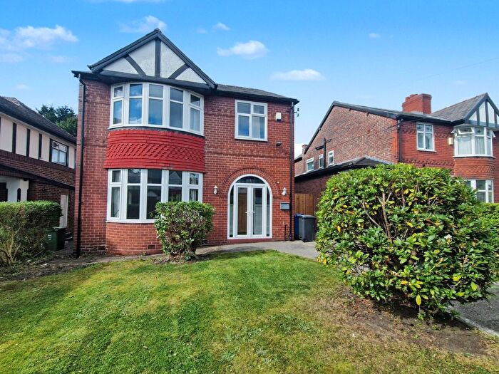 4 Bedroom Detached House To Rent In Park Road, Prestwich, M25