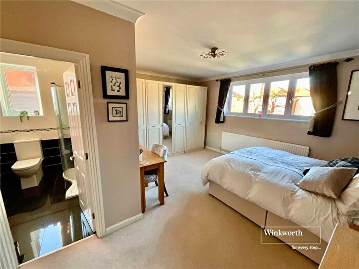 5 Bedroom Detached House For Sale In Stuart Road, Highcliffe, Dorset, BH23