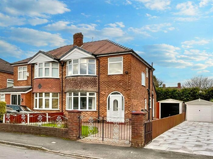 3 Bedroom Semi-Detached House To Rent In Okehampton Crescent, Sale, M33