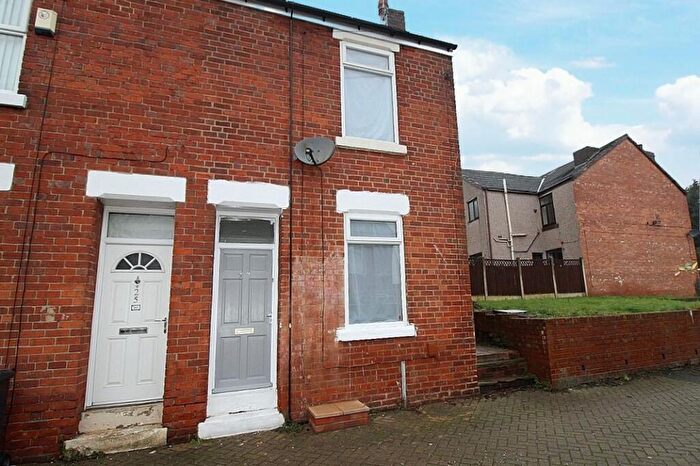 2 Bedroom End Of Terrace House For Sale In Cross Street, Kimberworth, Rotherham, S61