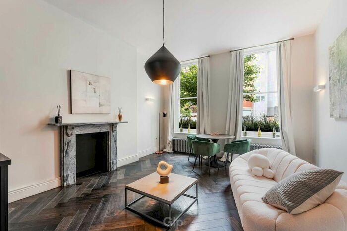 1 Bedroom Flat To Rent In Guilford Street, Bloomsbury, WC1N