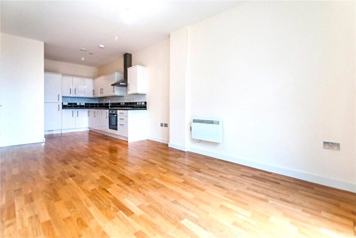 1 Bedroom Apartment To Rent In Axminster Road, London, N7