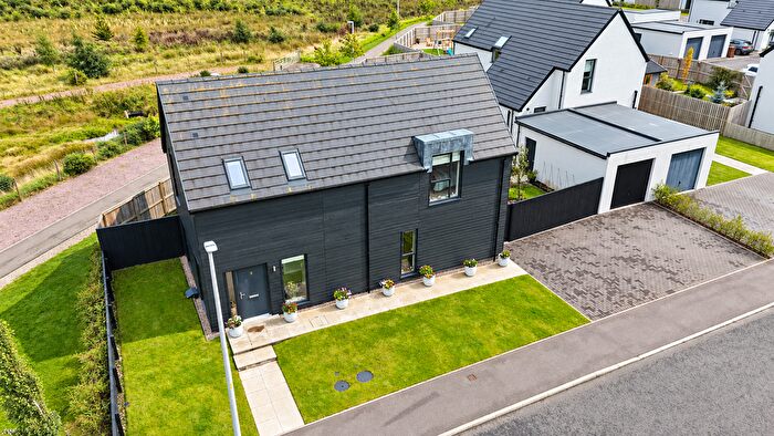 4 Bedroom Detached House For Sale In Campbell Court, Croy, Inverness, IV2