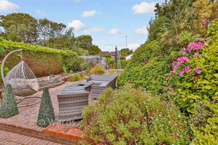 4 Bedroom Detached House For Sale In Maidstone Road, Rainham, Gillingham, Kent, ME8