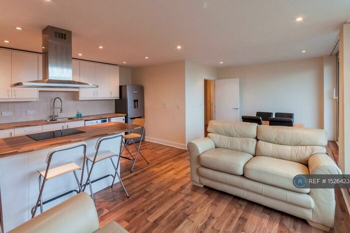 2 Bedroom Flat To Rent In Ferry Court, Cardiff, CF11