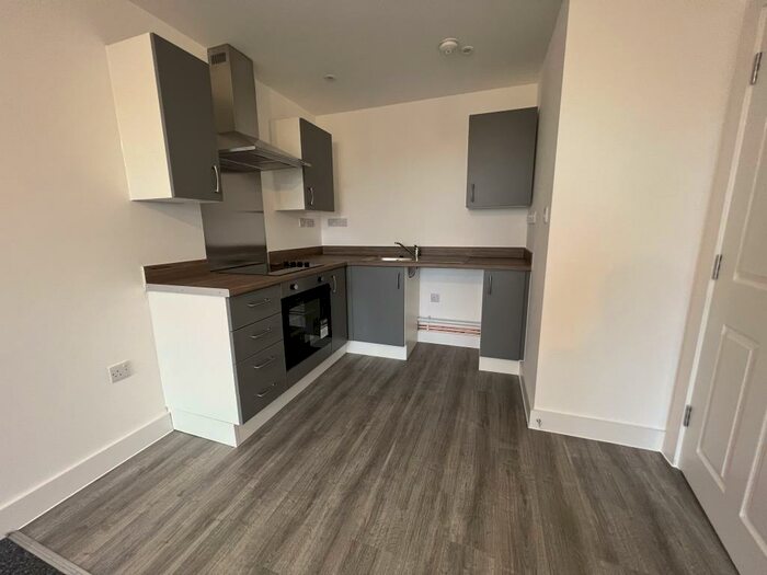 1 Bedroom Flat To Rent In Newton Road, Yeovil, BA20