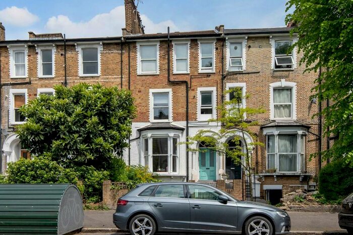 1 Bedroom Flat To Rent In Amhurst Road, London, E8