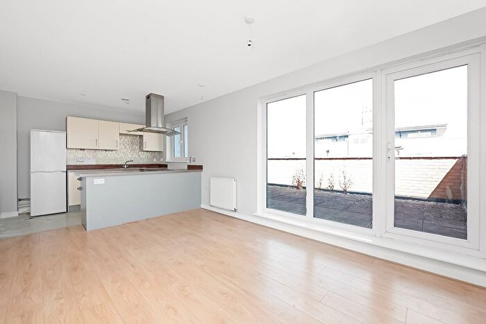 2 Bedroom Flat To Rent In Whitestone Way, Croydon, CR0