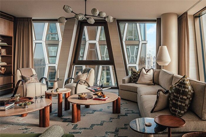 1 Bedroom Flat For Sale In The Broadway, London, SW1H