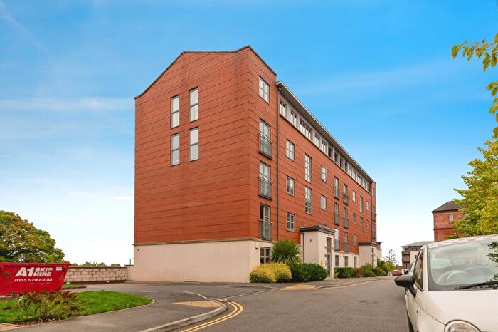 2 Bedroom Flat For Sale In Ockbrook Drive, Nottingham, Nottinghamshire, NG3