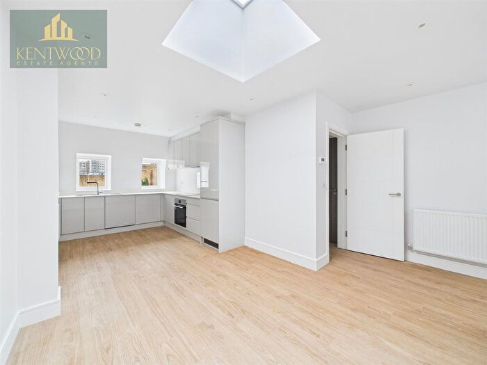 1 Bedroom Flat To Rent In Park Street, Slough, SL1