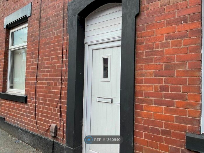 2 Bedroom Terraced House To Rent In Raper Street, Oldham, OL4