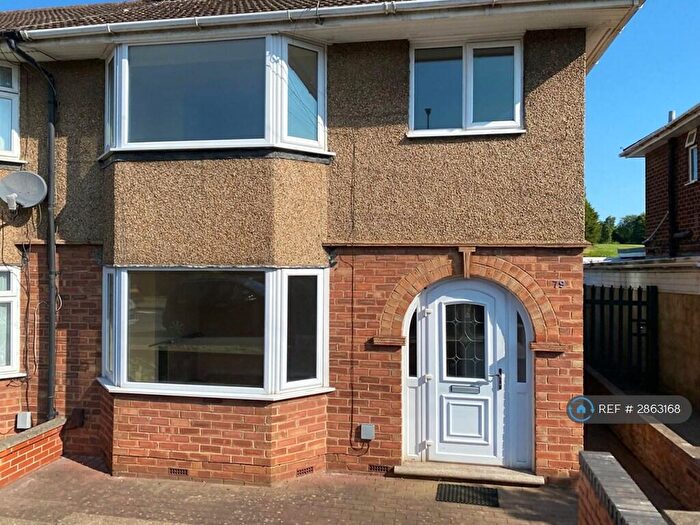 3 Bedroom Semi-Detached House To Rent In Fairway, Northampton, NN2