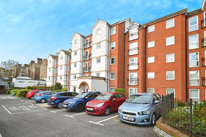 1 Bedroom Property For Sale In Harold Road, Margate, CT9