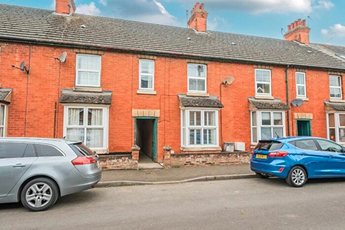 2 Bedroom Terraced House To Rent In Kings Road, Oakham, LE15