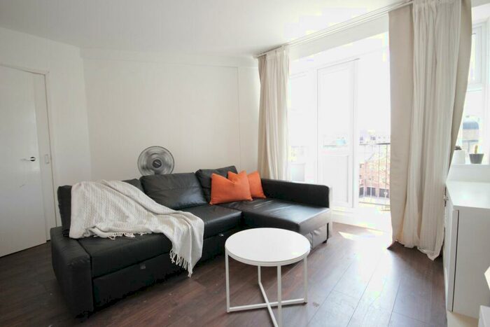 2 Bedroom Apartment To Rent In Riverside Mansions, Milk Yard, Wapping, E1W