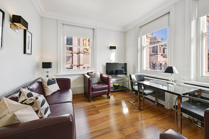 1 Bedroom Flat To Rent In Bank Chambers, Jermyn Street, SW1Y