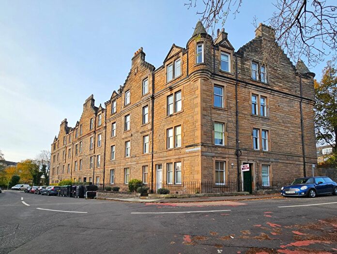 2 Bedroom Flat To Rent In Murrayfield Place, Edinburgh, EH12
