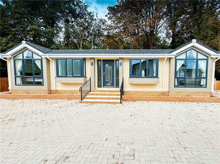 2 Bedroom Park Home For Sale In Nightingale Rise, Weybridge Park Estates, Addlestone, Surrey, KT15