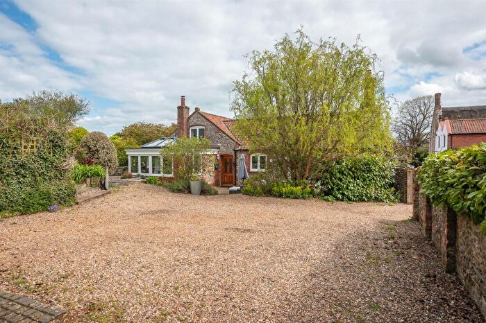 4 Bedroom Character Property For Sale In Church Street, Northrepps, NR27