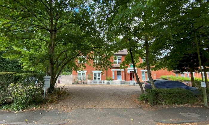 1 Bedroom Apartment To Rent In Horsell, GU21