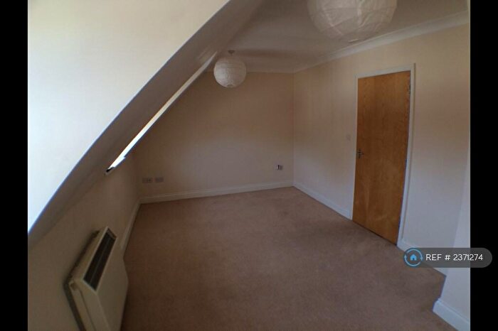 2 Bedroom Flat To Rent In Baldock Street, Royston, SG8